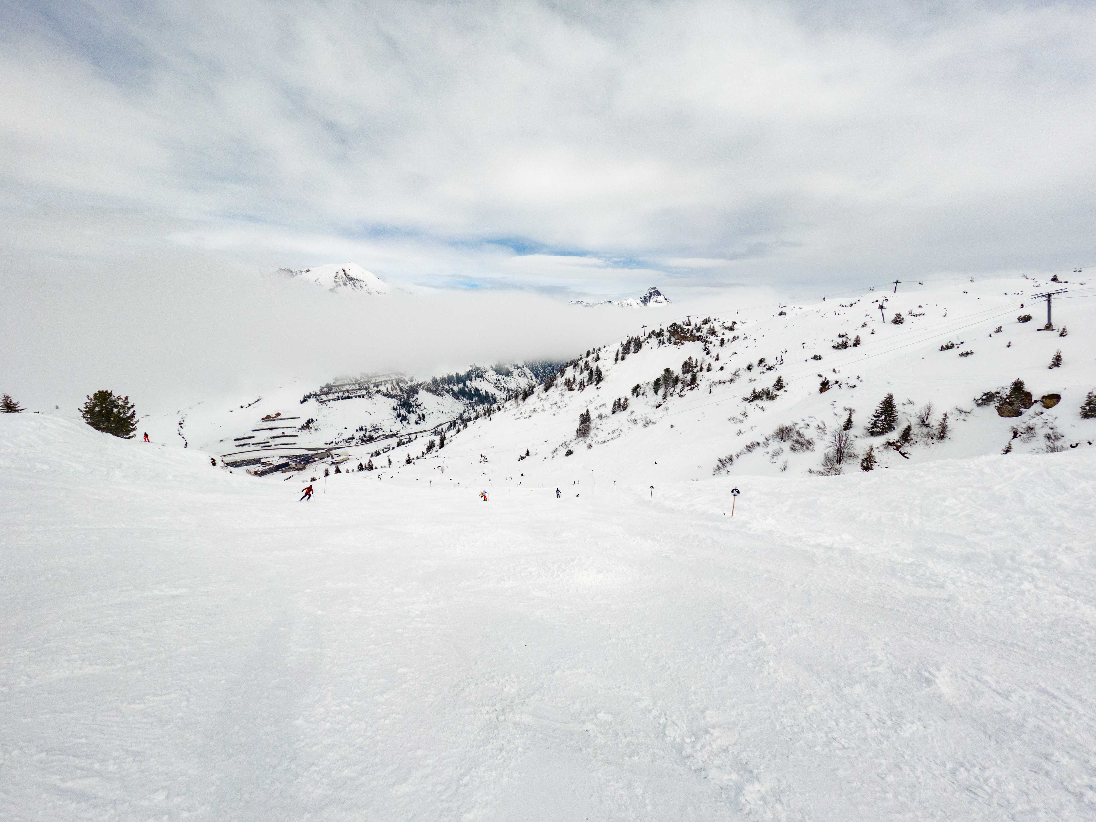 Widok na dolną stację Jägeralp Express, Warth