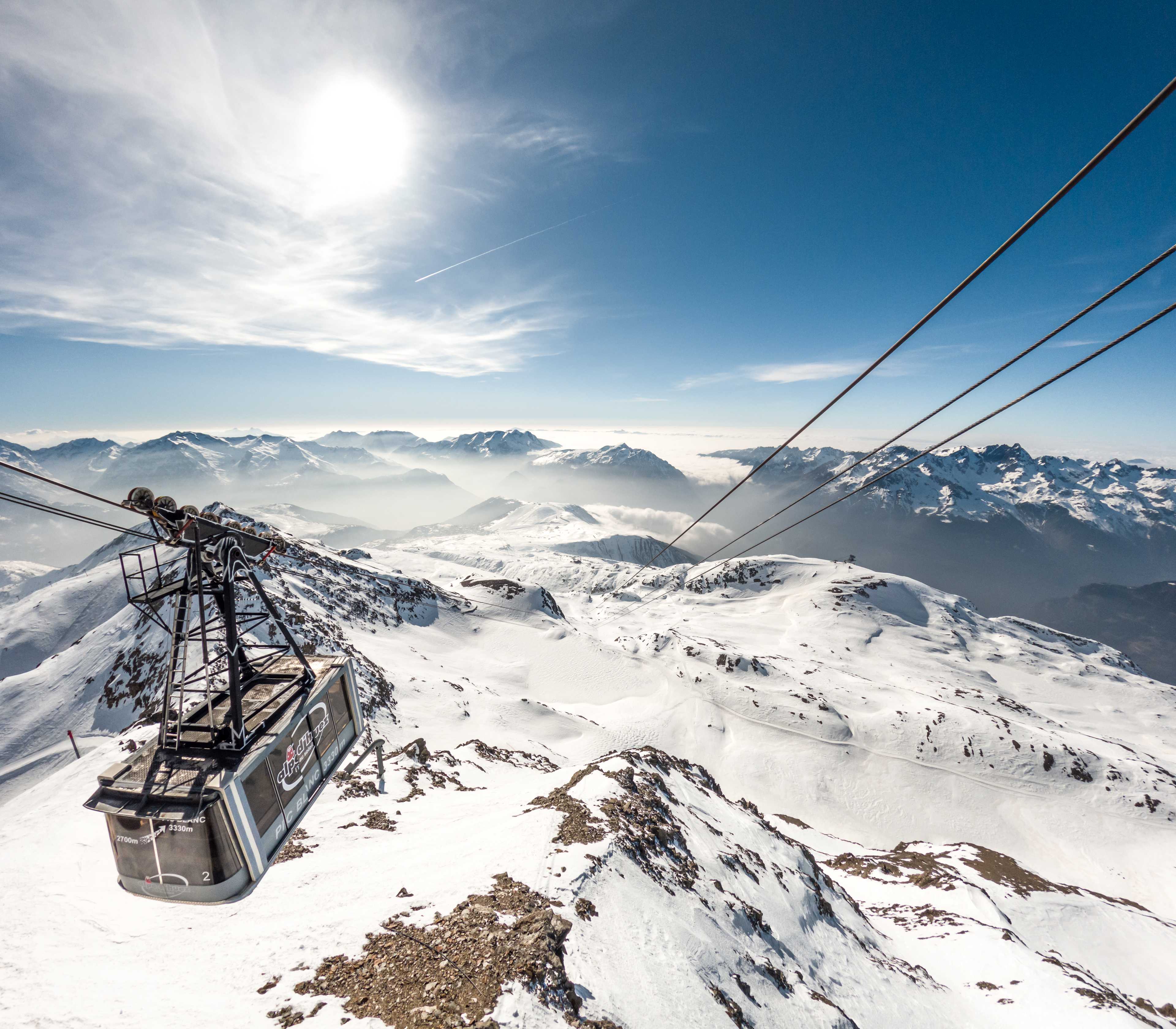 Cable car to Pic Blanc (3330 m a.s.l.), Alpe d'Huez