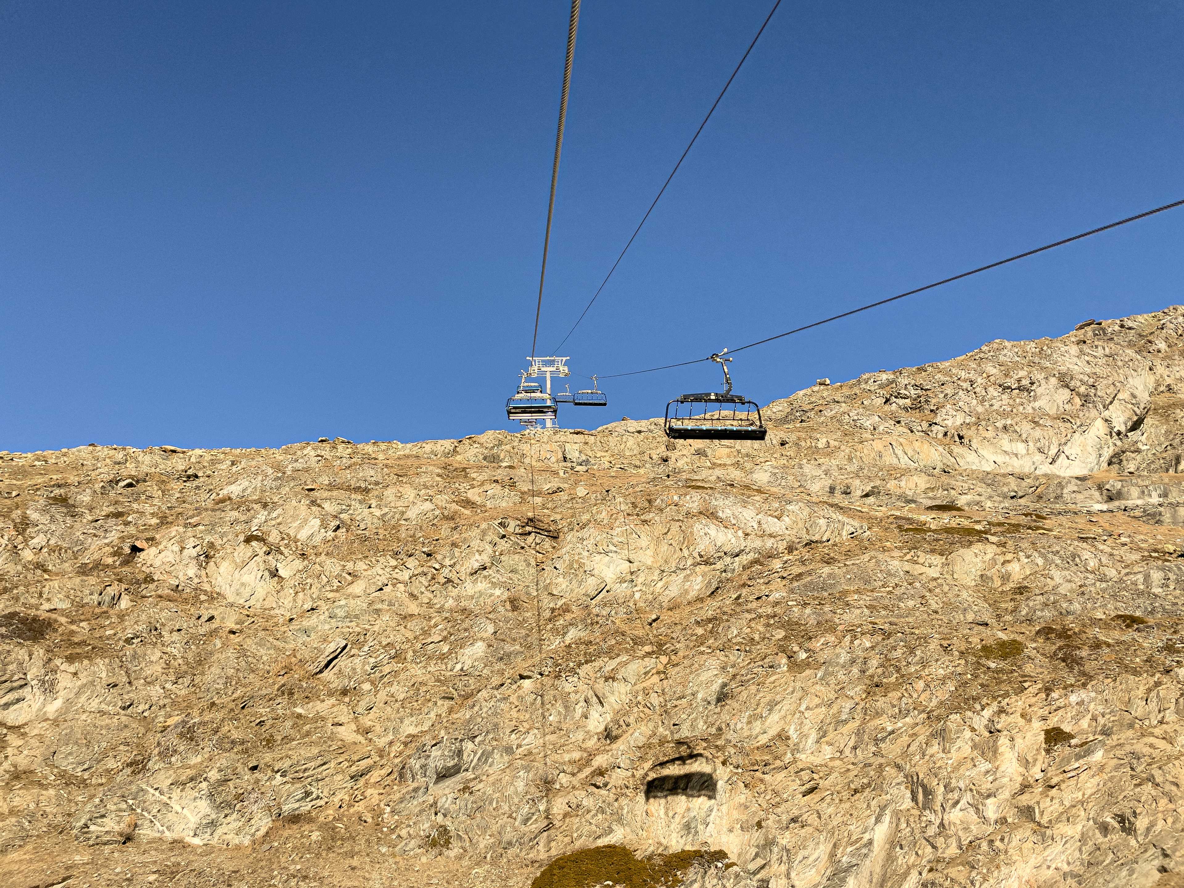 Gant-Blauherd sixpack chairlift, Zermatt