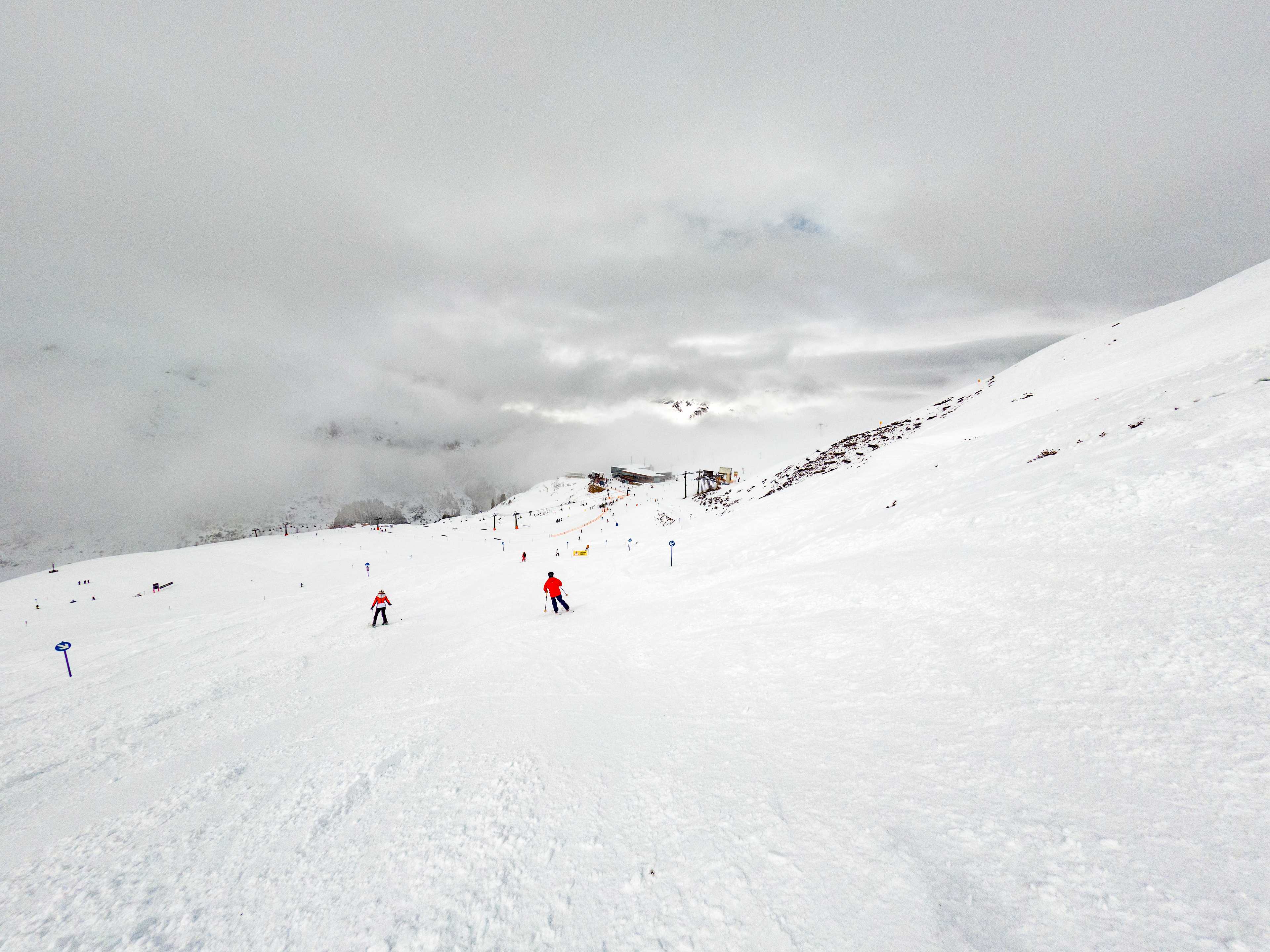 Niebieska 13 w stronę górnej stacji Rendlbahn (2030 m n.p.m.), St. Anton