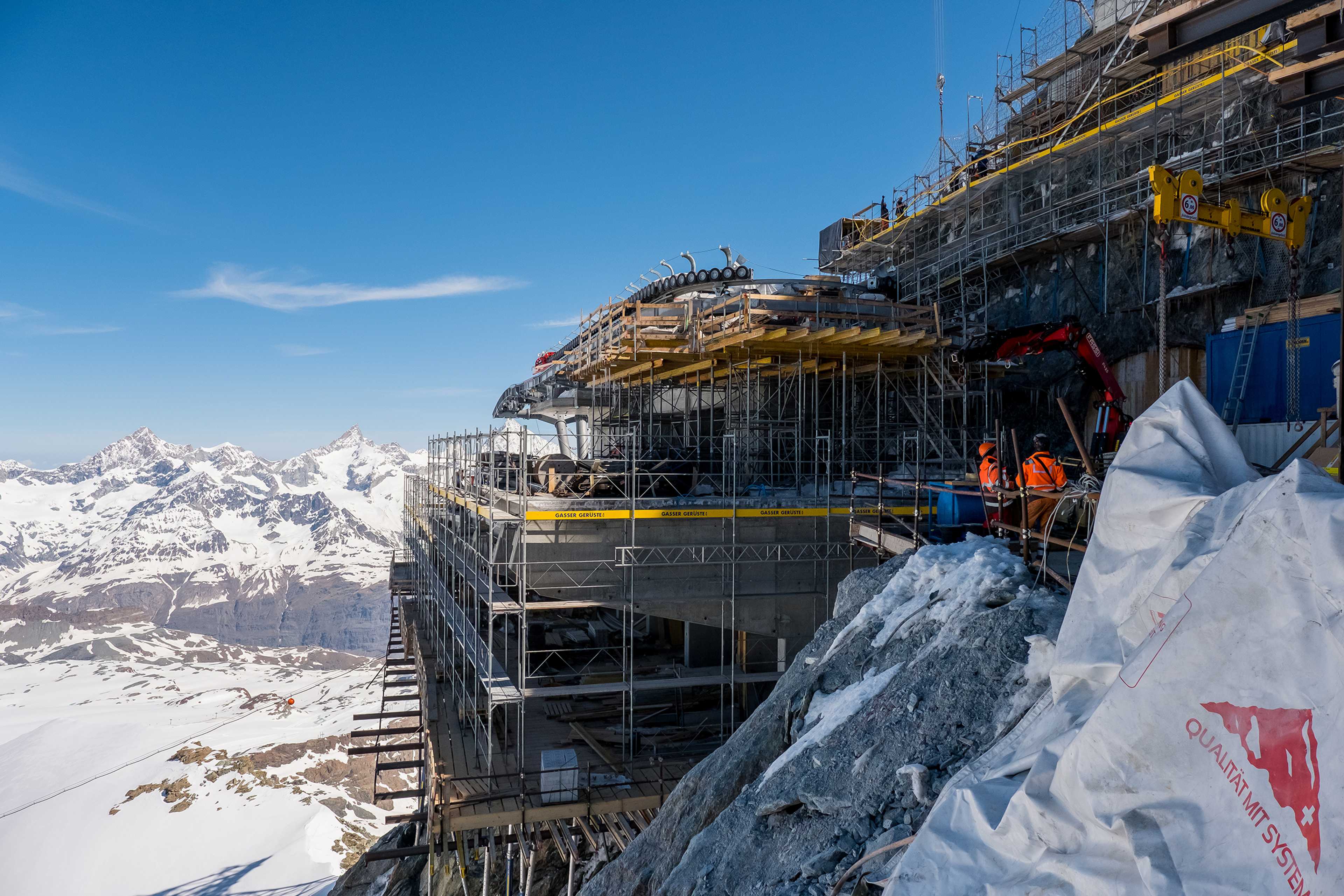 Budowa górnej stacji kolei 3-S, Zermatt