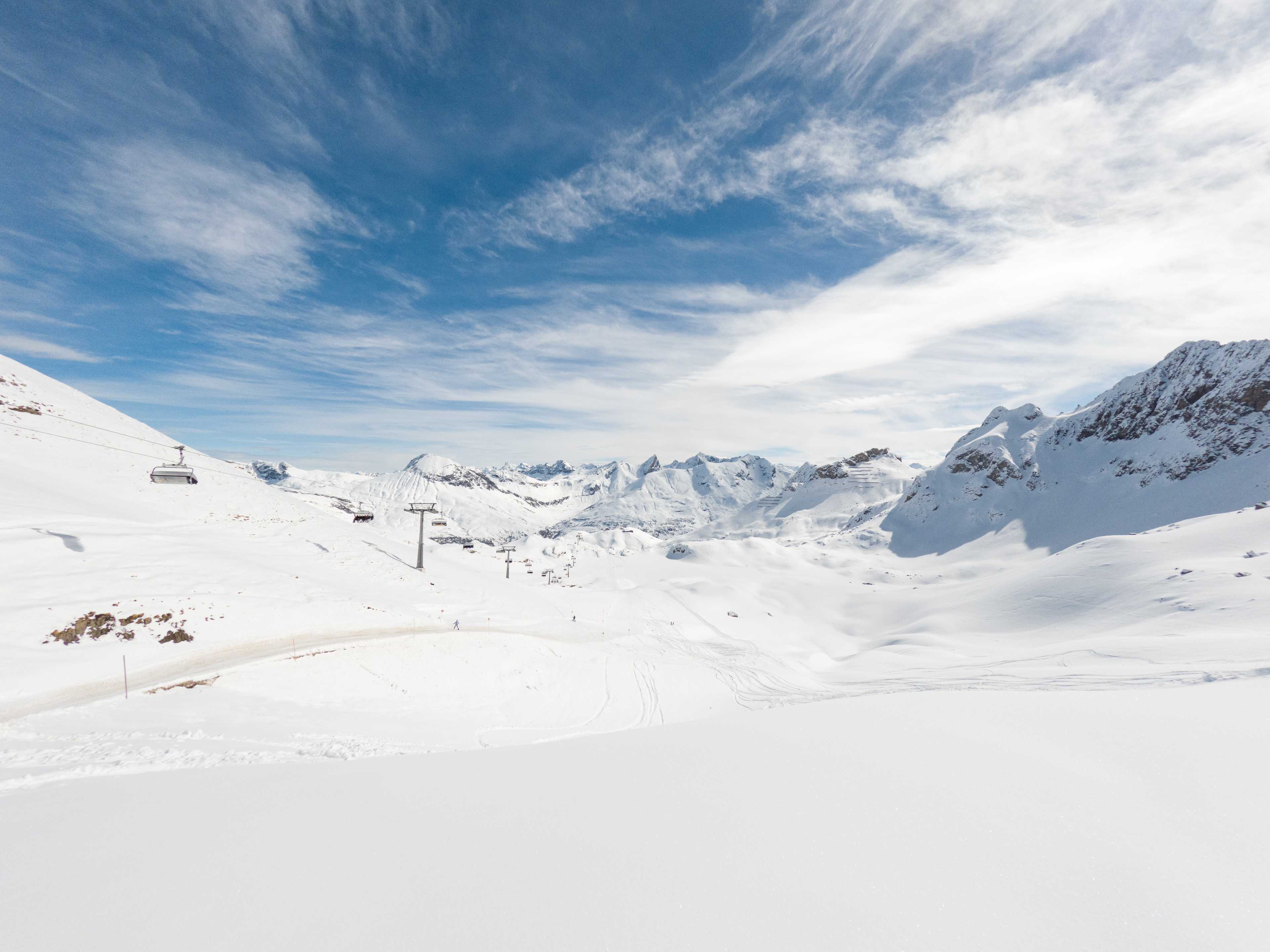 Widok z masywu Madloch (2446 m n.p.m.), Zürs