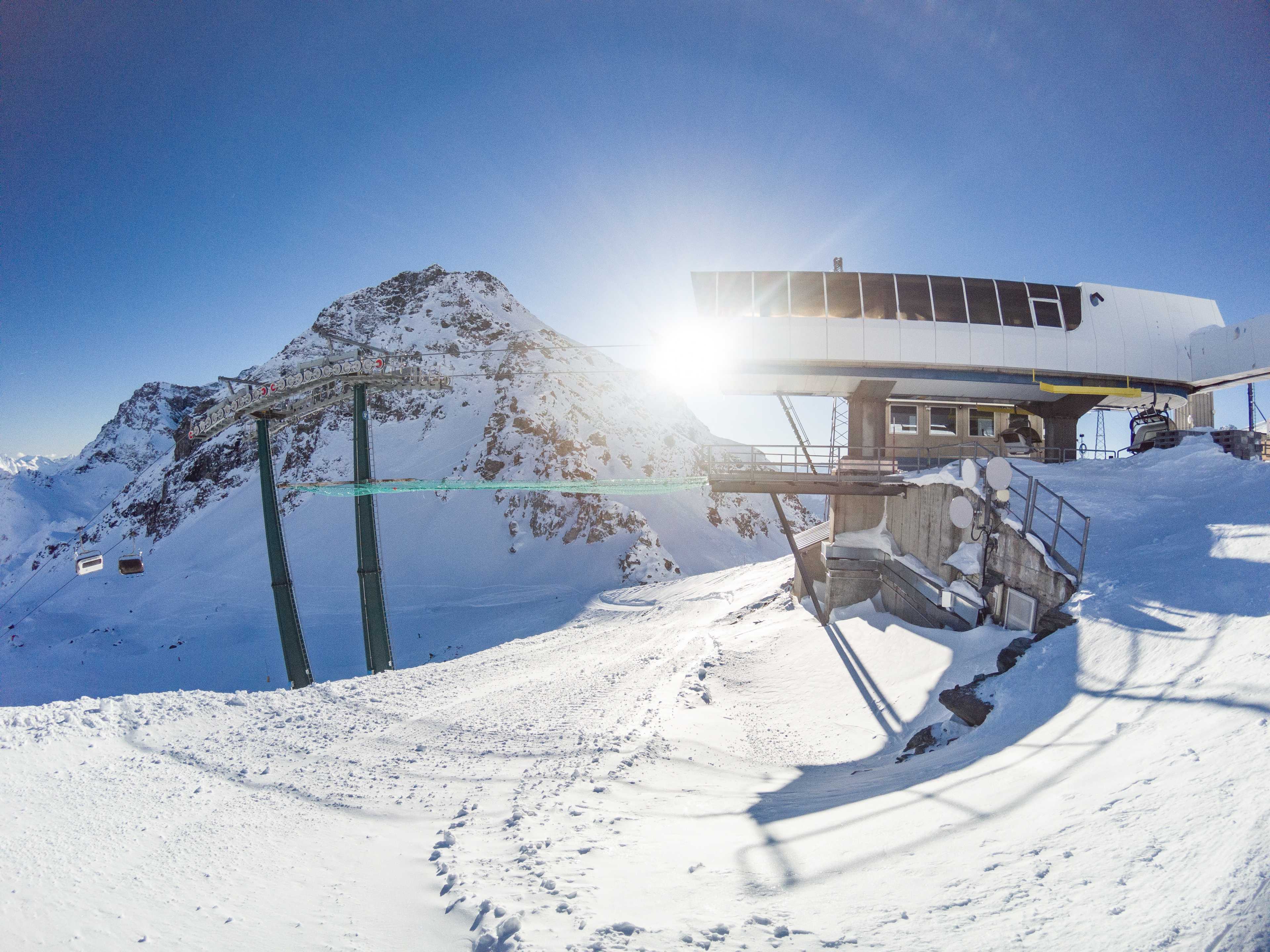 Sant'Anna-Colle Betta chairlift, Stafal