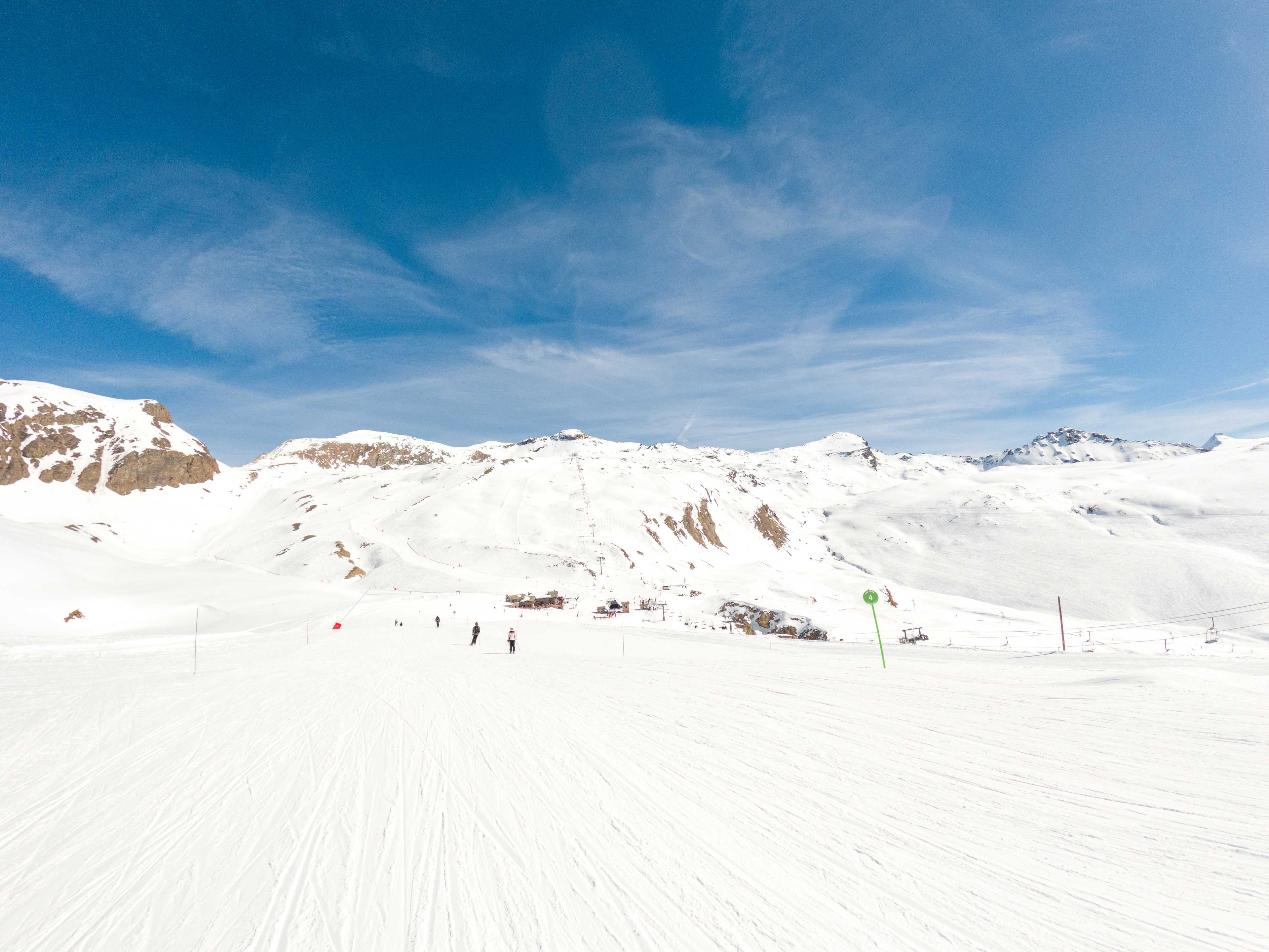 Stok Lac Cema i widok na Pointe du Montet (3428 m n.p.m.), Val d’Isère