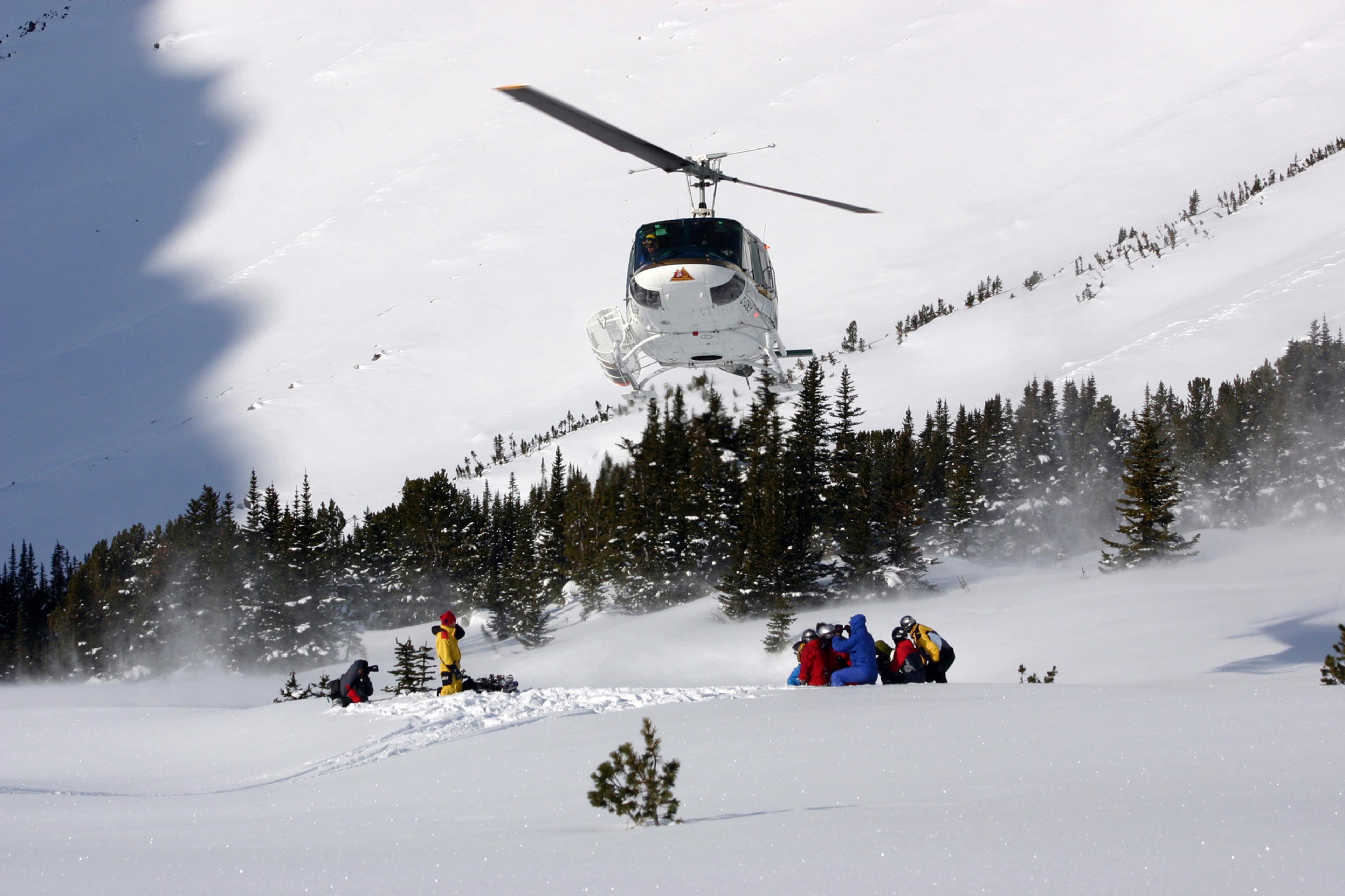 Heliskiing w górach Chilcotin, Kolumbia Brytyjska, Kanada